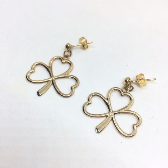 3/$30 LUCKY CLOVER SHAMROCK POST DANGLE CHARM EARRINGS GOLD TONE - Picture 4 of 7